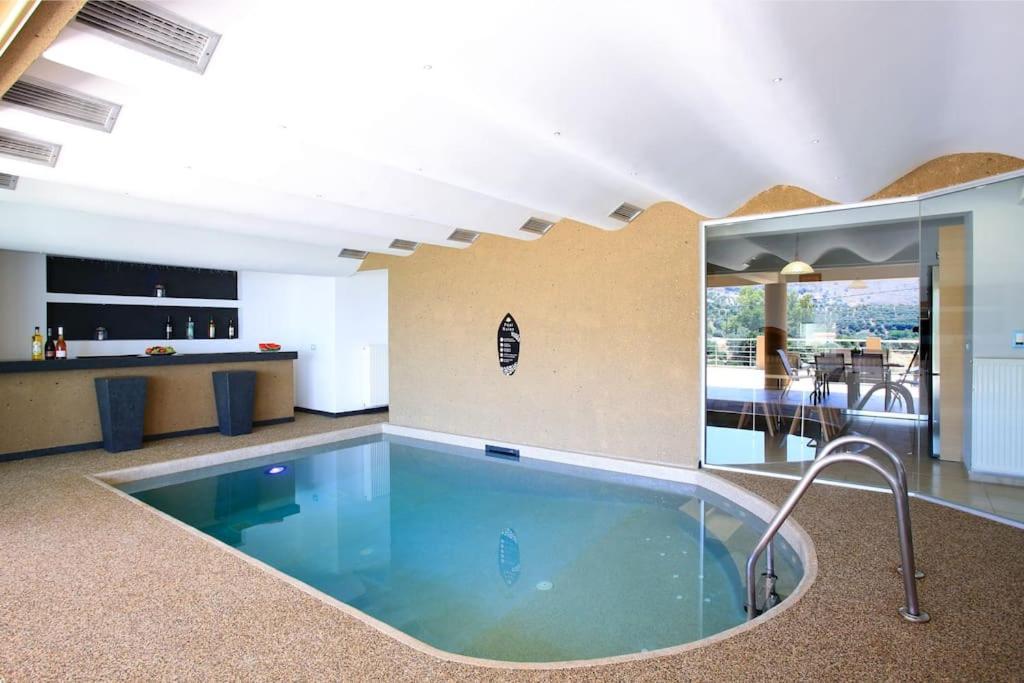 Superb Villa Yiorgos - Heated Pool w Jacuzzi - Seaview Heraclión Exterior foto