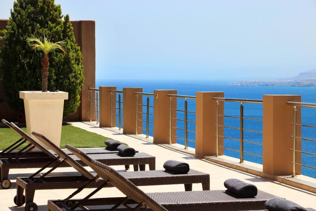 Superb Villa Yiorgos - Heated Pool w Jacuzzi - Seaview Heraclión Exterior foto