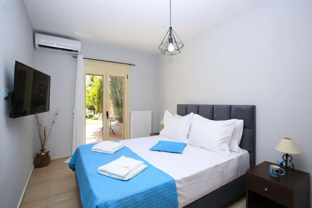 Superb Villa Yiorgos - Heated Pool w Jacuzzi - Seaview Heraclión Exterior foto