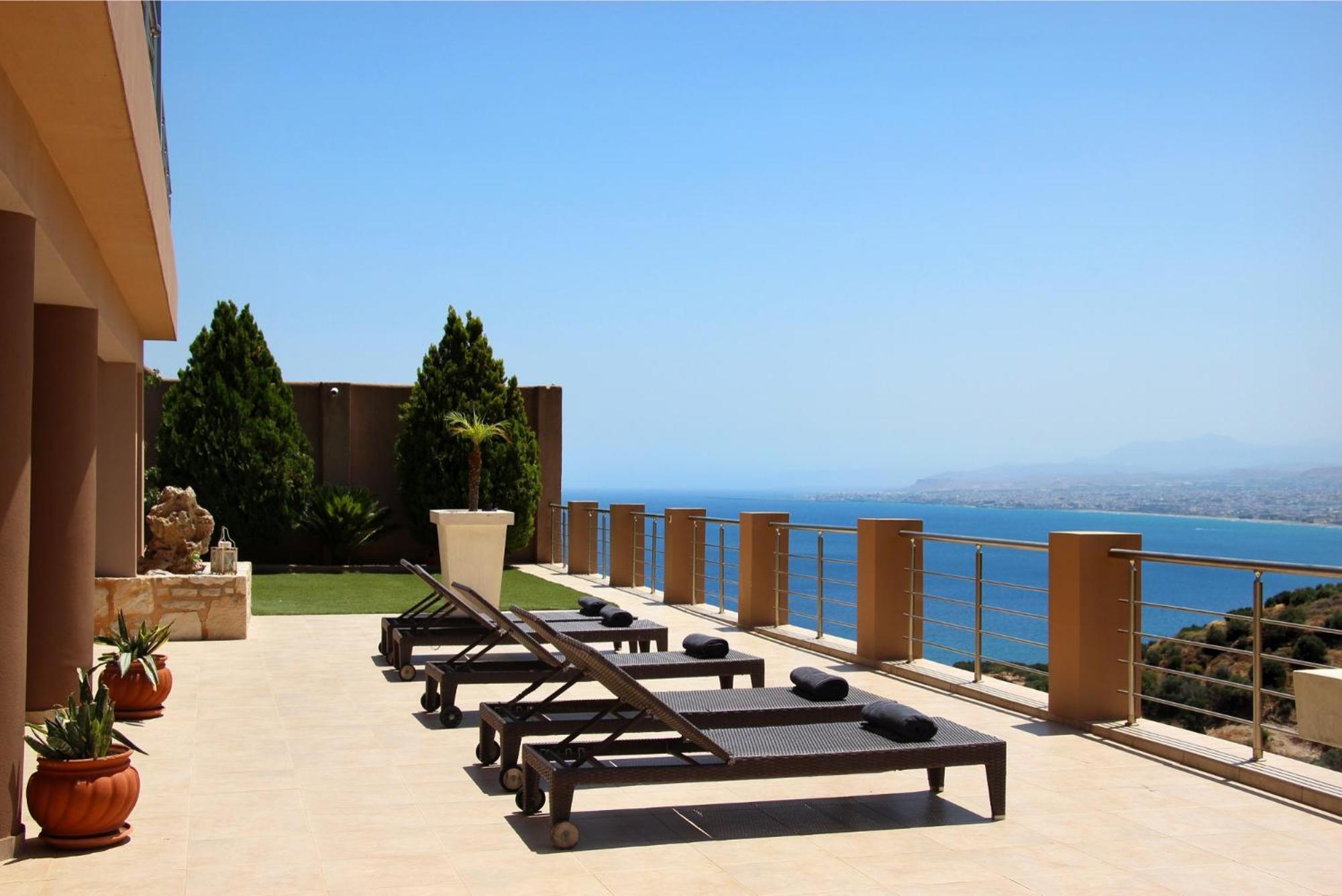 Superb Villa Yiorgos - Heated Pool w Jacuzzi - Seaview Heraclión Exterior foto